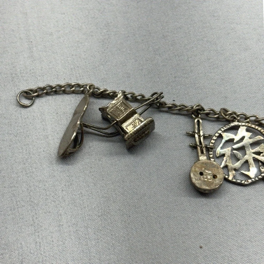 Vintage Chinese Export Silver 12 Charm Bracelet OS Silver Fair Articulated Fish